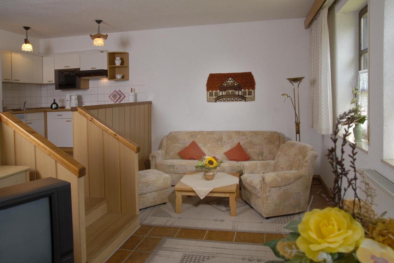 Ferienwohnungen Landhaus Tannenhof บิชอฟสกรุน ภายนอก รูปภาพ