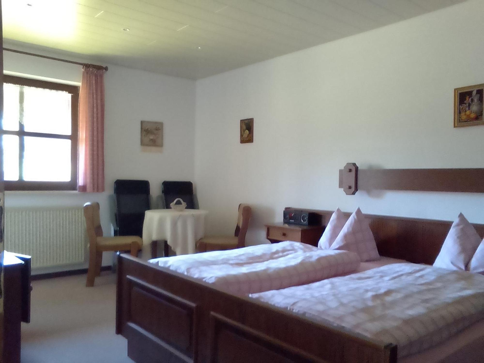 Ferienwohnungen Landhaus Tannenhof บิชอฟสกรุน ภายนอก รูปภาพ